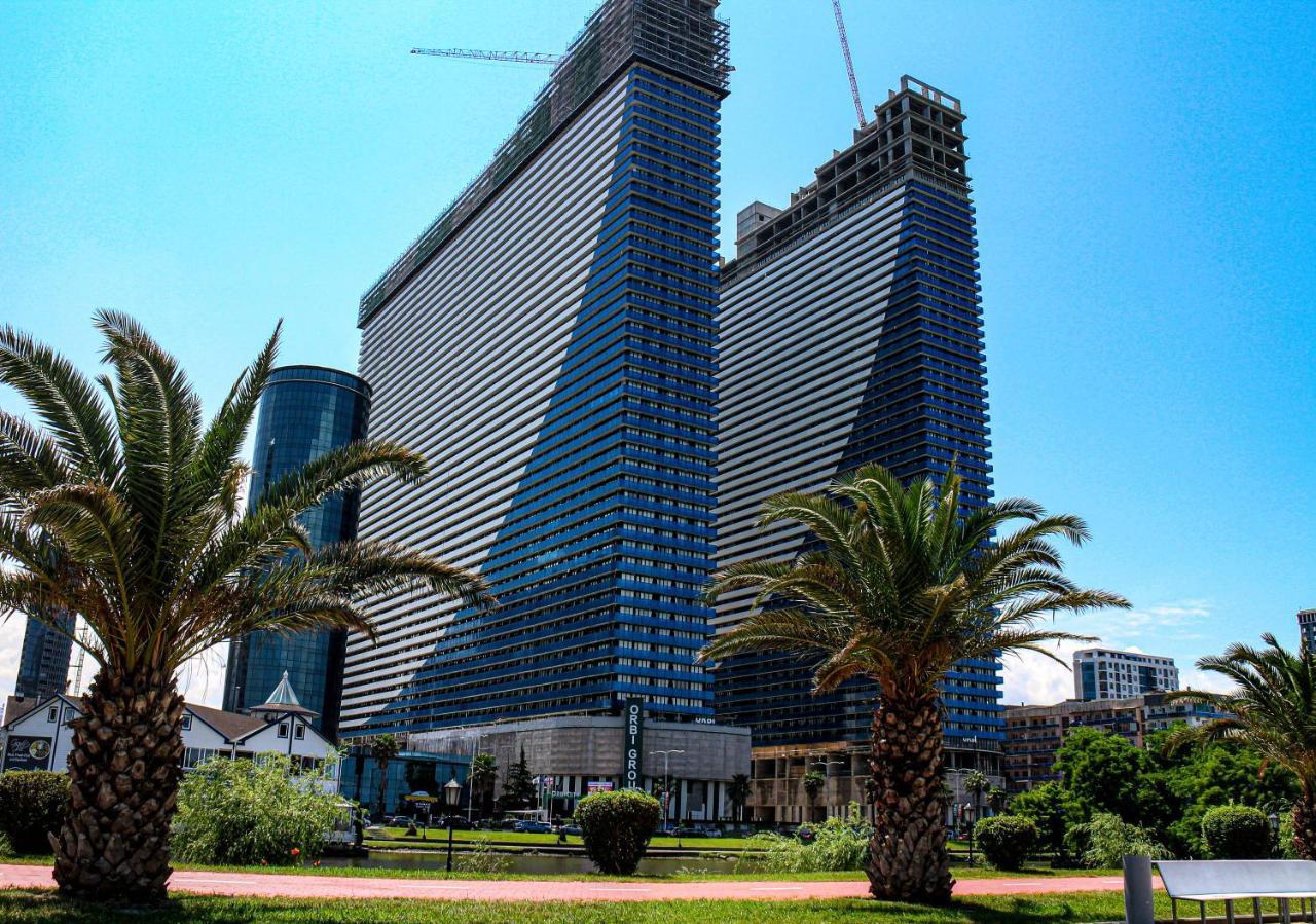 Orbi Batumi City Beach View Hotel Exteriör bild