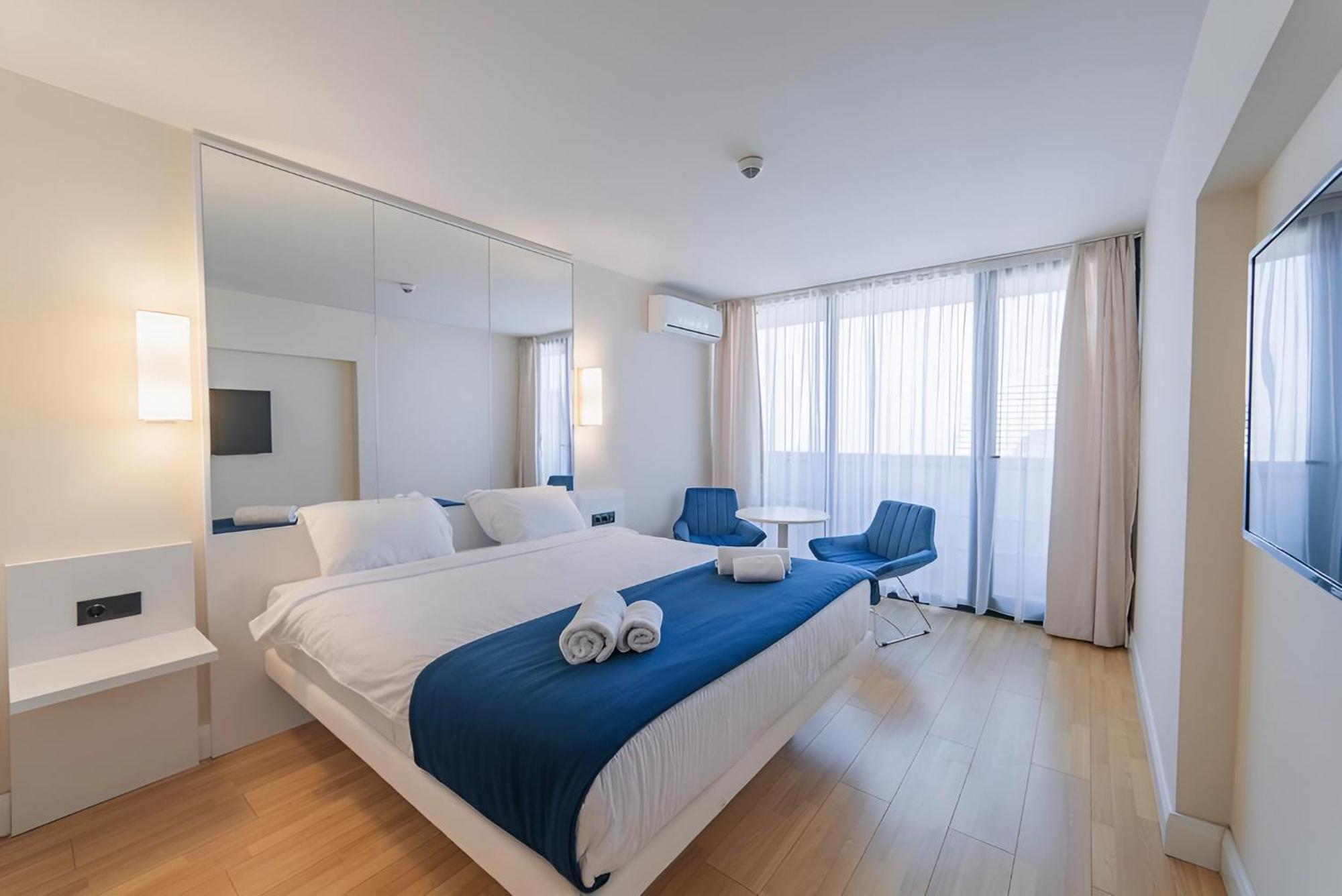 Orbi Batumi City Beach View Hotel Exteriör bild