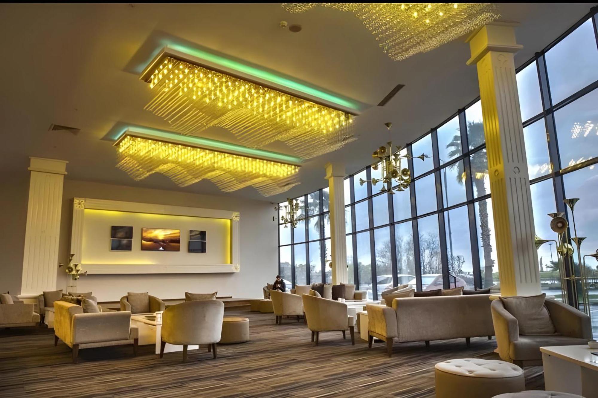 Orbi Batumi City Beach View Hotel Exteriör bild